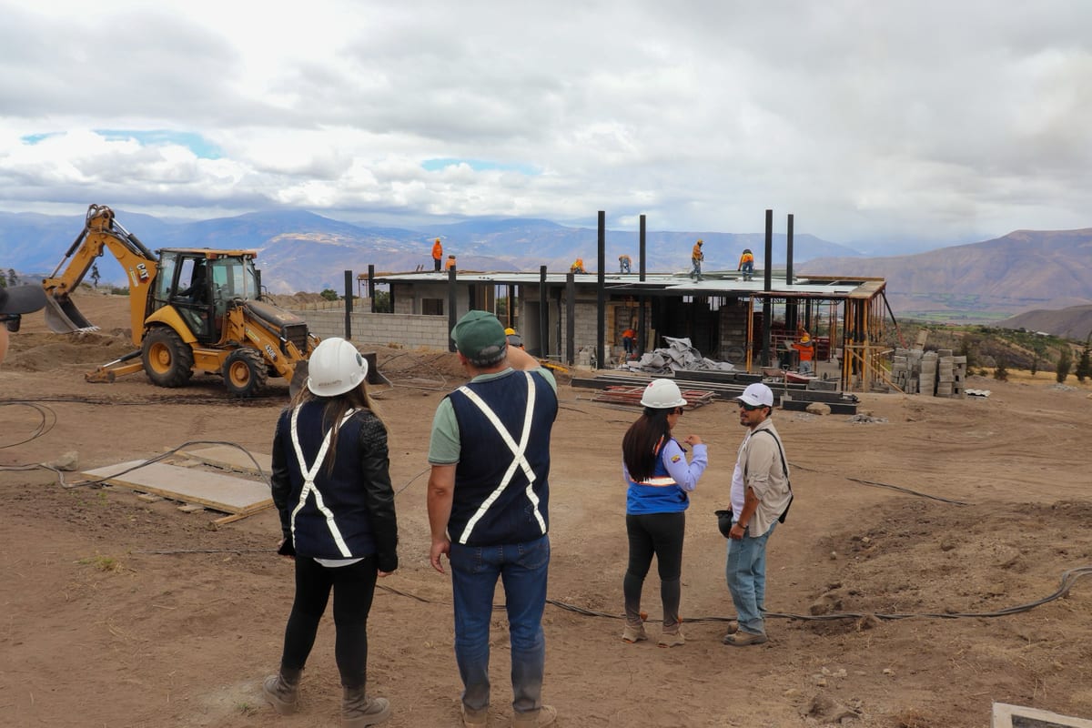 Astralintu team on site at the Stargate construction